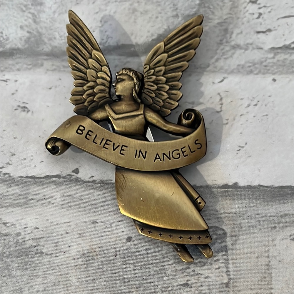 Antique Gold tone Believe in Angels car visor clip protection  2002